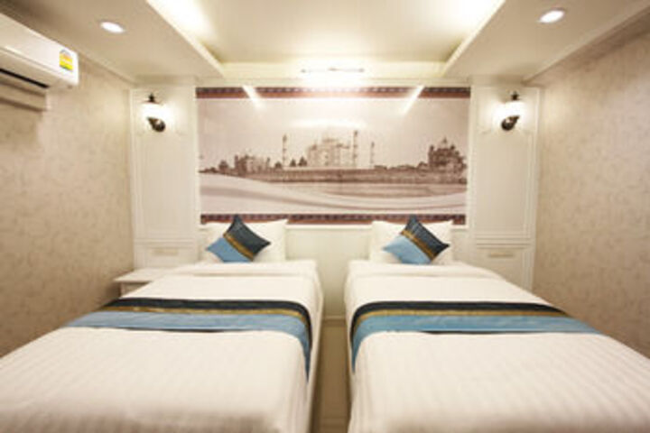 Room 80 of 145