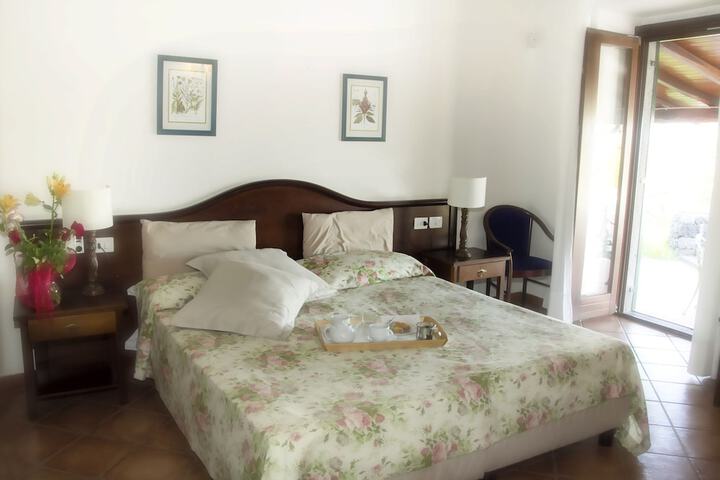 Room 5 of 48