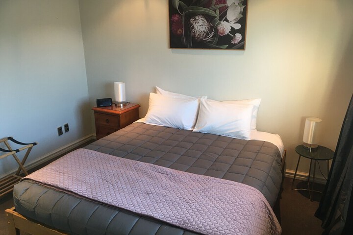Room 6 of 37