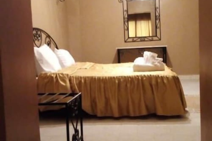 Room 5 of 28