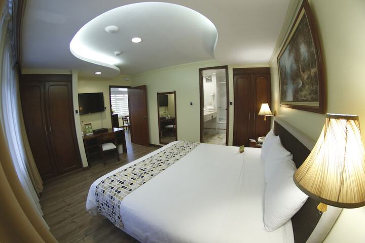 Room 6 of 74