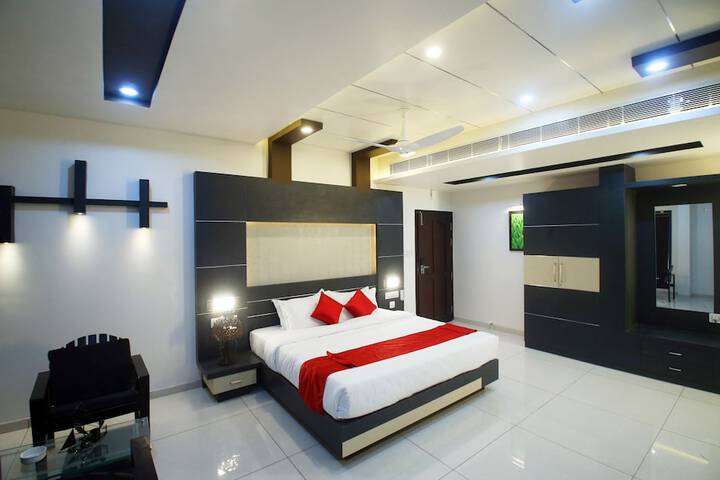 Room 4 of 14