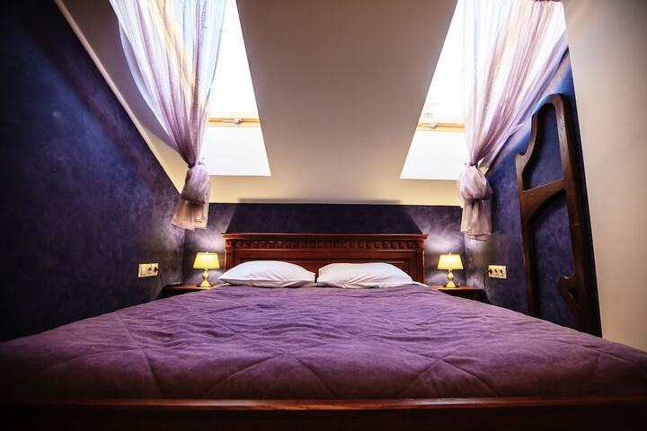 Room 18 of 53