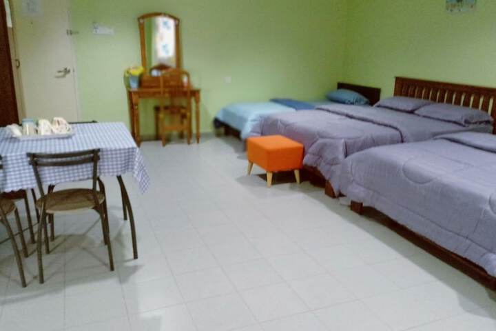 Room 52 of 97