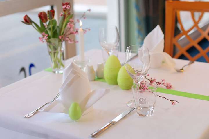 Dining 72 of 160