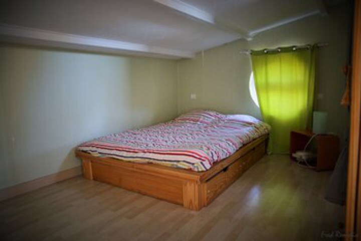 Room 11 of 29