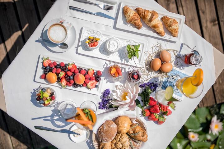 Breakfast/Coffee Service 44 of 49