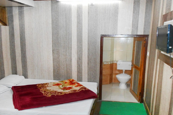 Room 4 of 13