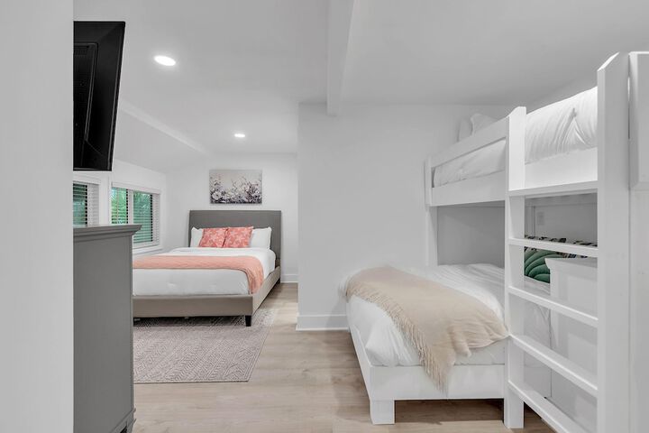 Room 42 of 191