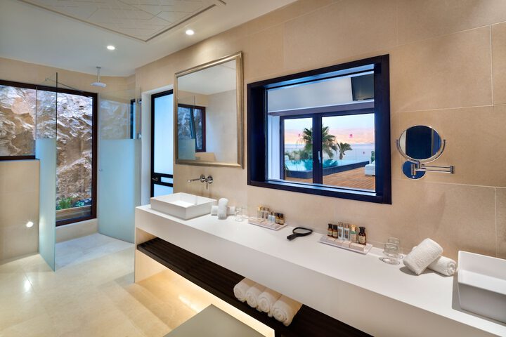 Room 40 of 90