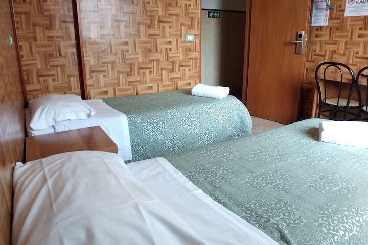 Room 42 of 79