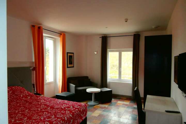 Room 6 of 21