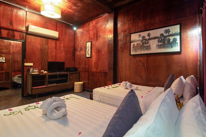 Room 19 of 318