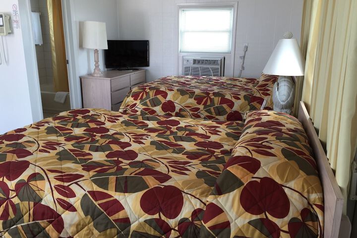 Room 7 of 34