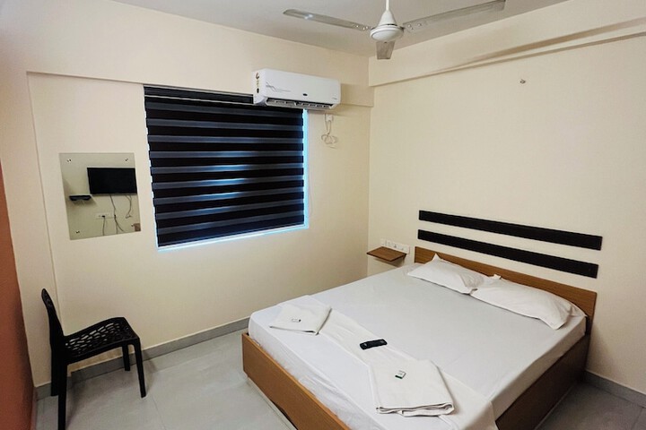 Room 6 of 17