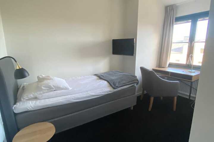 Room 17 of 58