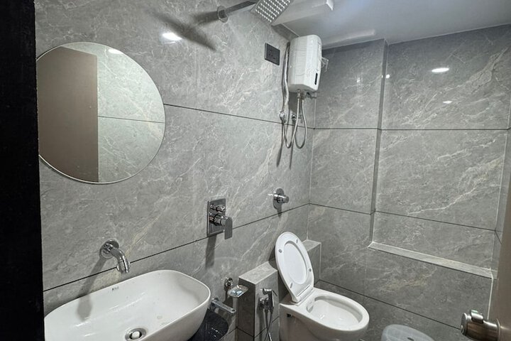 Room 3 of 5