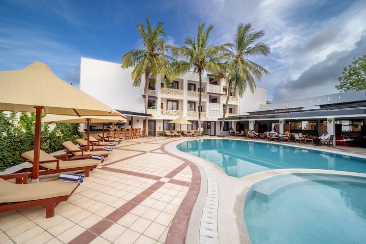 Pools & Facilities