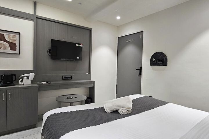 Room 7 of 23
