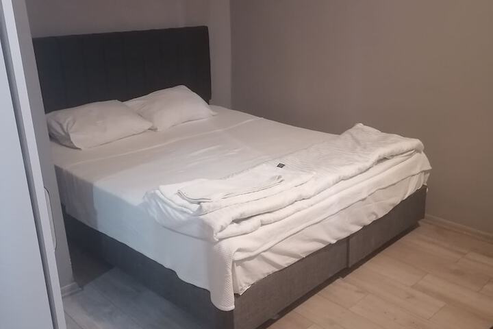 Room 15 of 32
