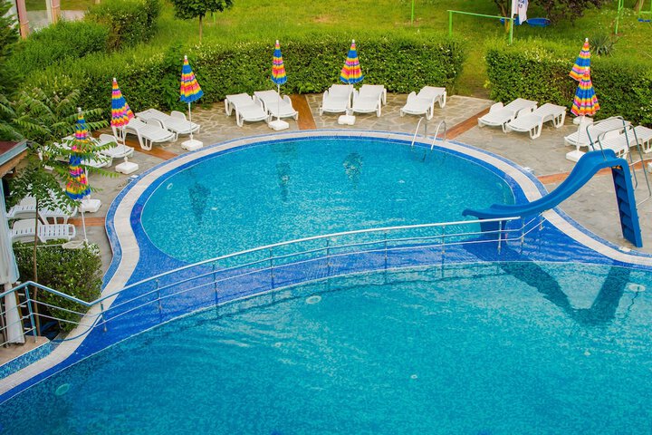 Pool 67 of 134