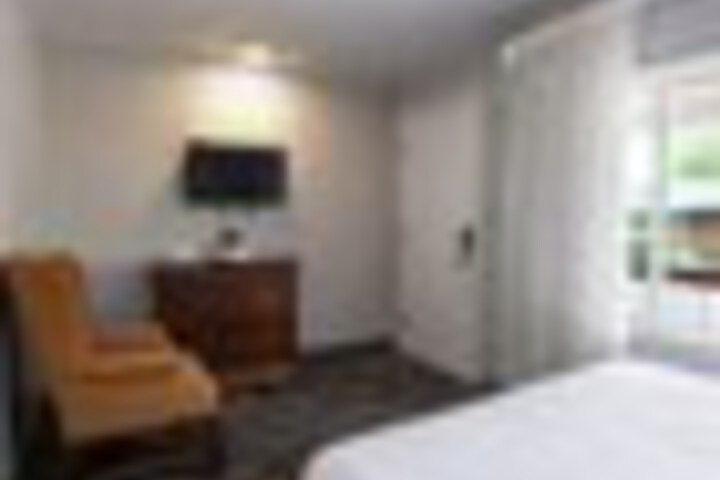 Room 86 of 549