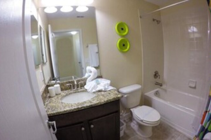 Room 5 of 65