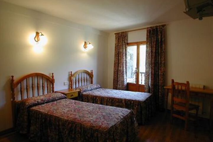 Room 14 of 40