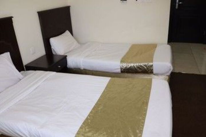 Room 14 of 27