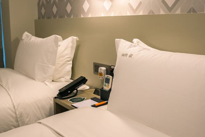 Room 15 of 24