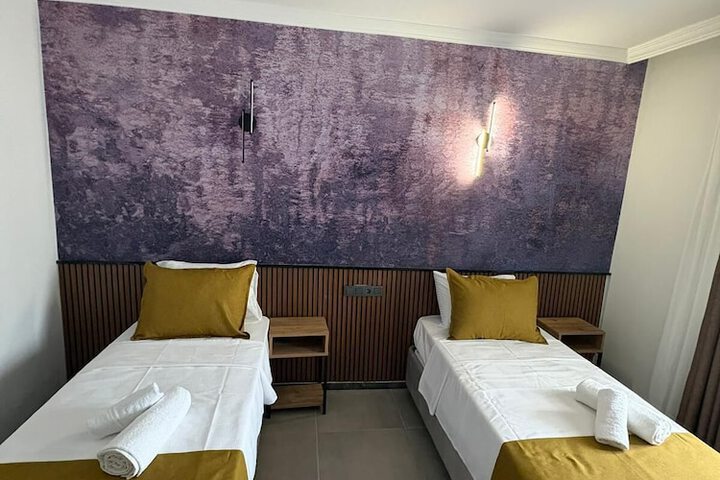 Room 5 of 31