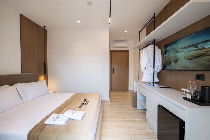 Room 56 of 244
