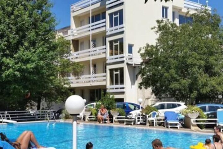 Pool 24 of 55