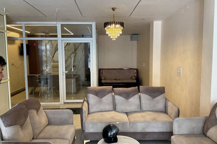 Business Center 19 of 24
