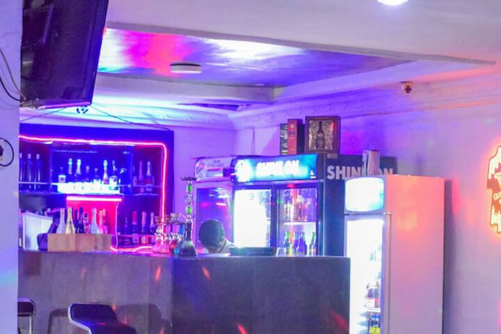 Lounge 46 of 58