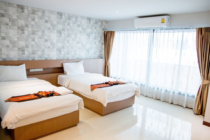 Room 15 of 30