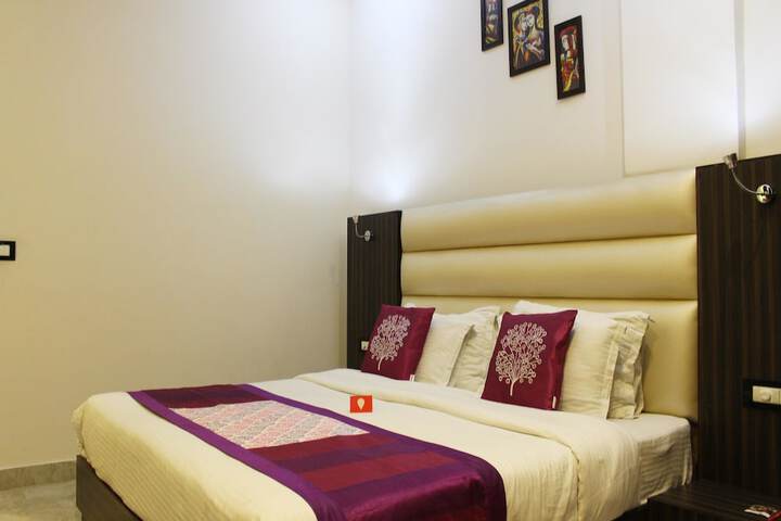 Room 16 of 25
