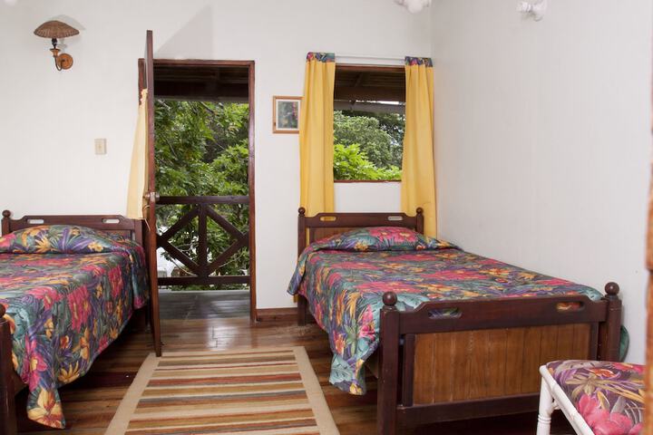 Room 6 of 31
