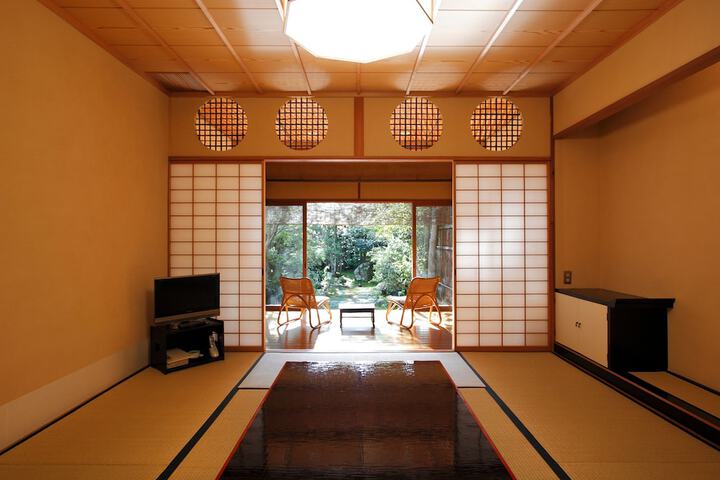 Room 13 of 78