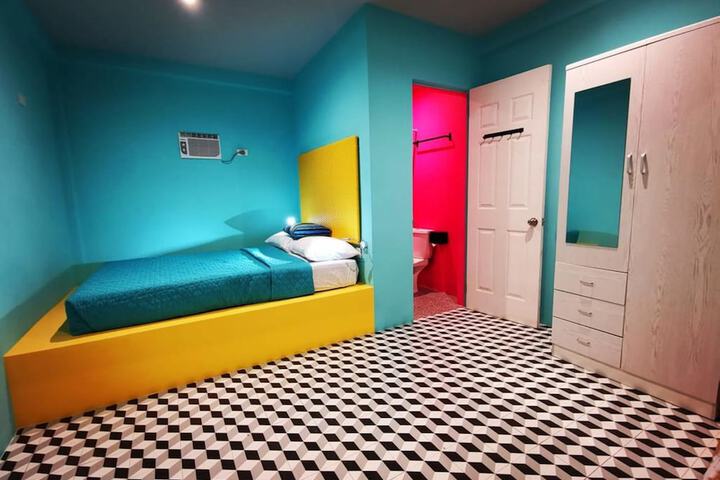 Room 4 of 35