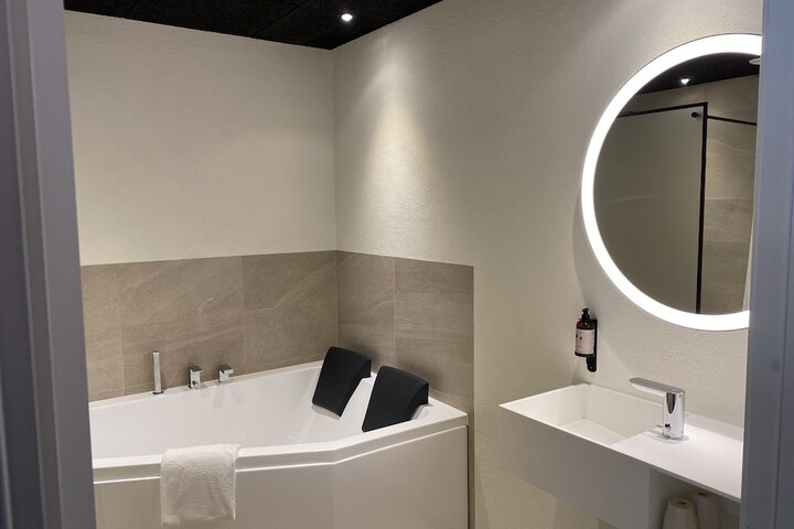Clean Restrooms