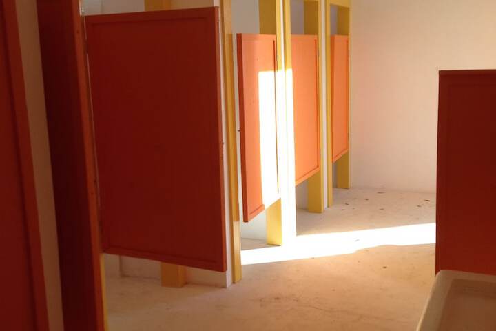 Room 17 of 33