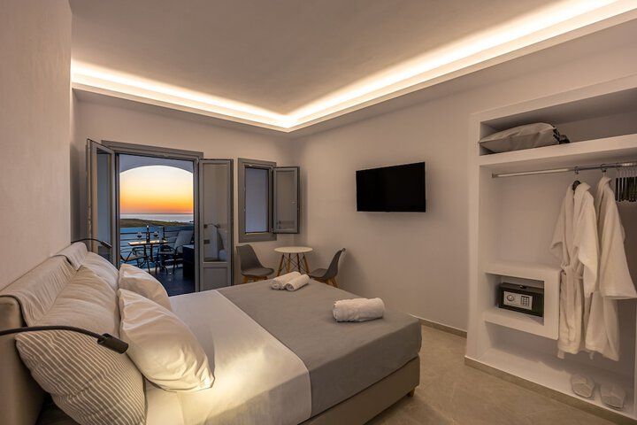 Room 6 of 56