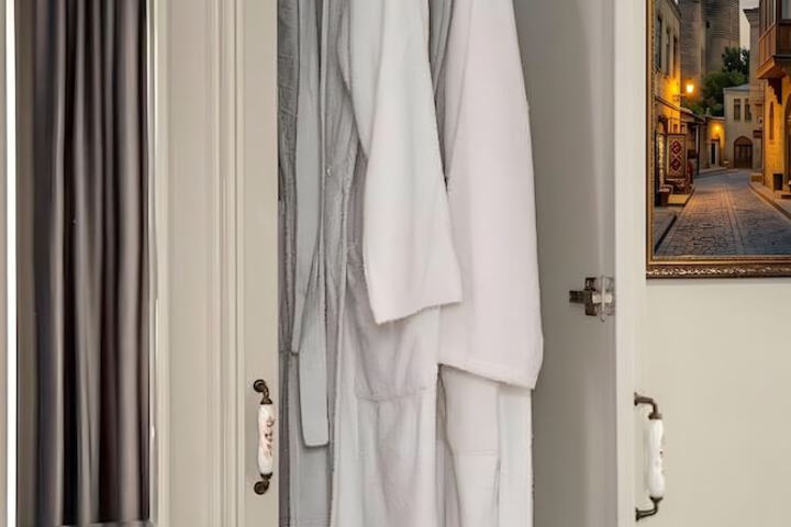 Room 17 of 25