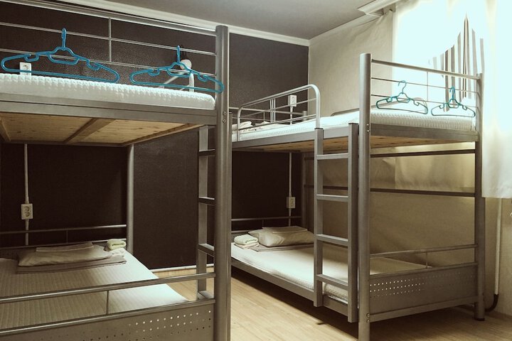 Room 8 of 50