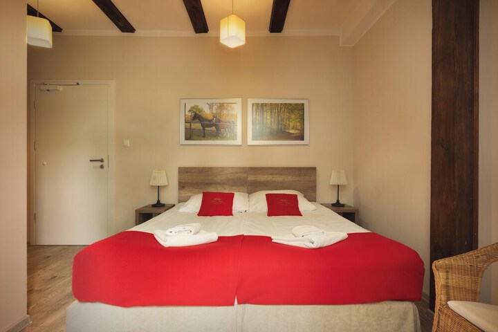 Room 21 of 158