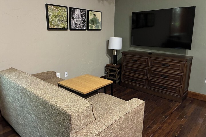Room 31 of 86