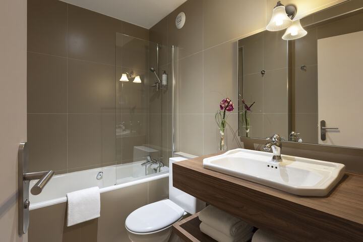 Clean Restrooms