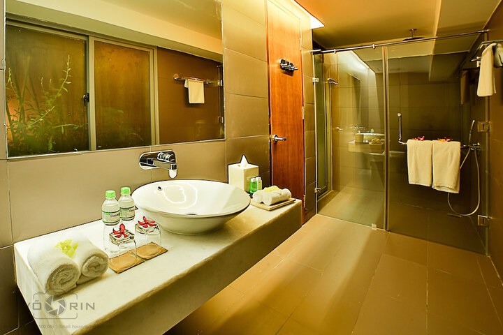 Room 32 of 87