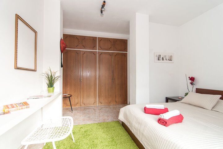 Room 4 of 23